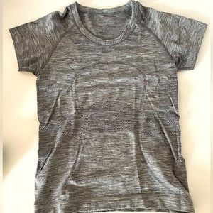 Lululemon swiftly short sleeve